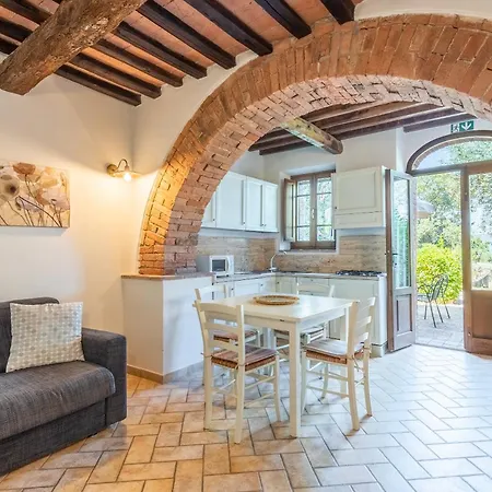 Podere Il Moro Farm stay *